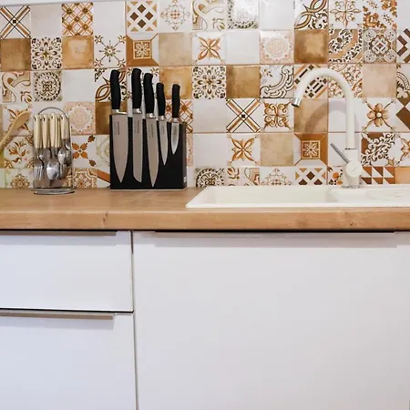 Zserbo Apartman- *